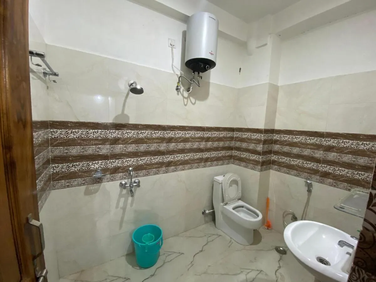 2 Bhk Apartment 3 Beds Privatefloor& Huge Balcony 바라나시