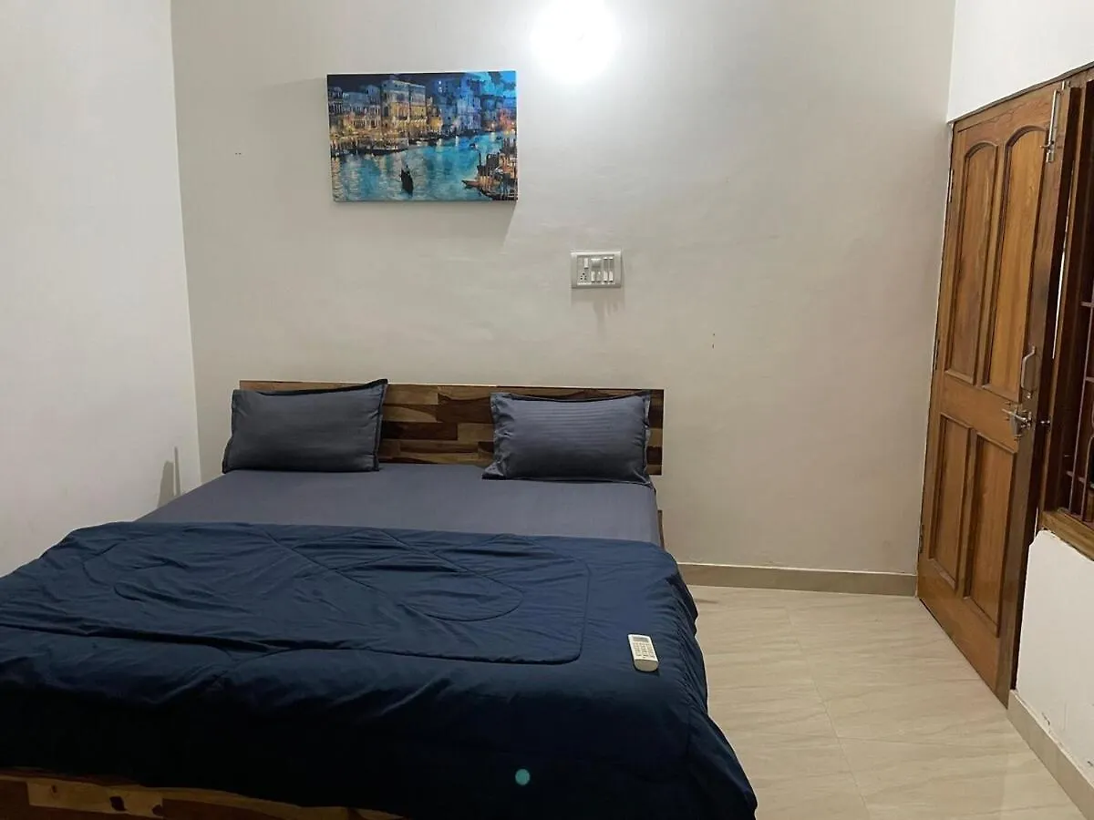 2 Bhk Apartment 3 Beds Privatefloor& Huge Balcony 바라나시 인도