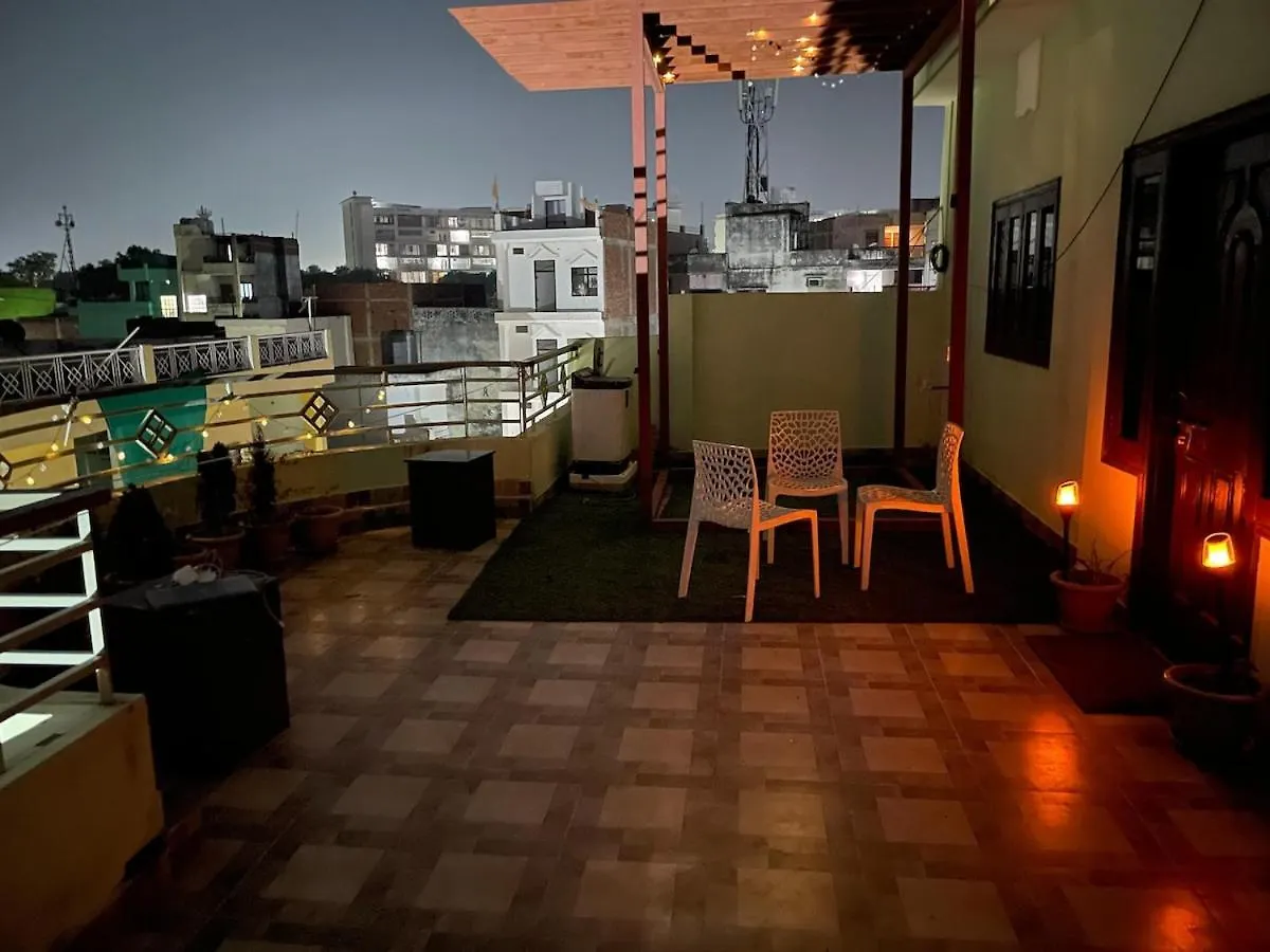 2 Bhk Apartment 3 Beds Privatefloor& Huge Balcony 바라나시